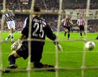 Serial Athletic de Bilbao - Real Sociedad en Liga: 2000/2001. Goles, emoción y buen juego para asegurar la permanencia