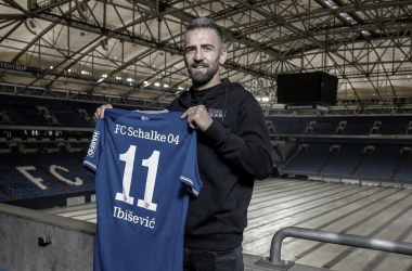 Ex-Hertha, atacante Vedad&nbsp;Ibisevic assina contrato com Schalke 04&nbsp;