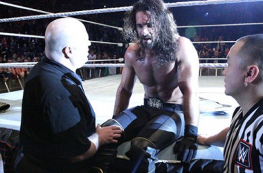 Seth Rollins Injures Knee At WWE Live Event