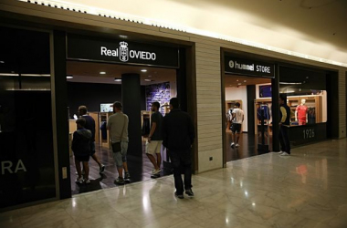 El Real Oviedo presenta su nueva tienda oficial