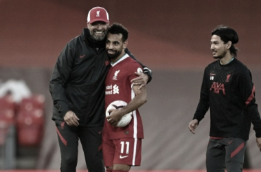 Jürgen Klopp rasga elogios a Mohamed Salah: "Jogador muito especial"