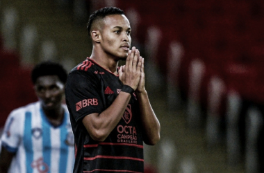 Rodrigo Muniz desencanta, Flamengo tem boa atuação e vence Macaé
