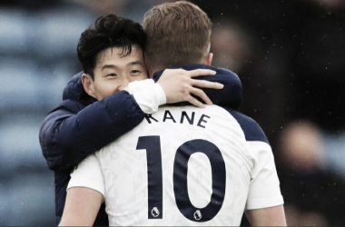 Com gol contra bizarro, Tottenham vence Leicester de virada