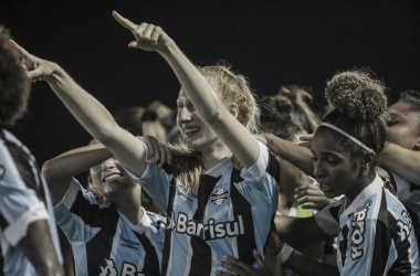 Grêmio arranca vitória no fim sobre Cruzeiro e avança na Supercopa Feminina