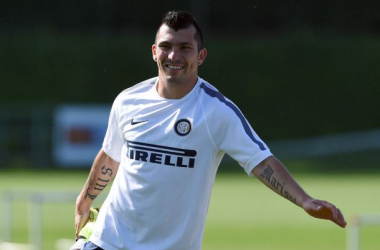Medel si presenta: "Volevo l'Inter, sono felice di essere qui"