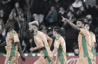 El Betis hace "la épica" y remonta ante el Elche