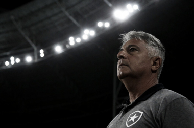 Após derrota para Nacional-PAR, Marcos Paquetá é demitido e deixa comando do Botafogo