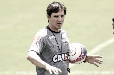 Técnico interino do Atlético-MG,  Larghi pede paciência e Gallo dá novo prazo para contratar técnico