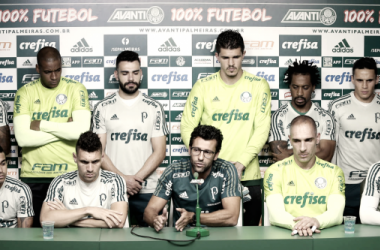 Em coletiva conjunta, elenco do Palmeiras se defende de críticas e ressalta união do grupo