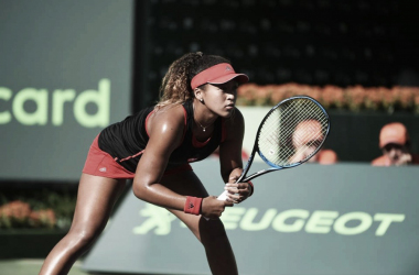 Embalada, Osaka surpreende Serena Williams e a elimina na estreia em Miami