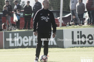 El equipo técnico de Abelardo denuncia al Sporting