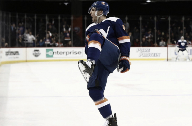 Los New York Islanders renuevan a Ryan Pulock