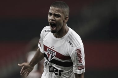 Autor de dois gols diante do Flamengo, Brenner mantém cautela: "Nada ganho ainda"