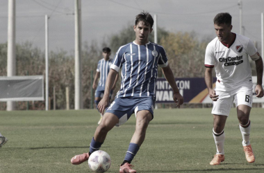 PRIMER LLAMADO. Enzo Rivamar de 20 años podría debutar este domingo ante Independiente, el juvenil fue incluido por primera vez en una convocatoria de la Primera. Foto: Maximiliano Rodríguez(prensa Godoy Cruz)