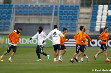 Sesión de recuperación para preparar la vuelta de semifinal copera