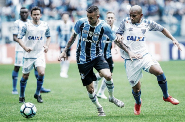 Goleiro Douglas brilha, Grêmio sofre com contra-ataques e Avaí vence na Arena