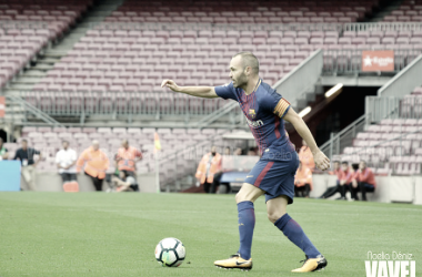 Iniesta renueva con el Barça de por vida