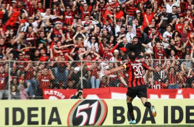 Após polêmica, Paulo Baier acerta renovação com o Atlético-PR
