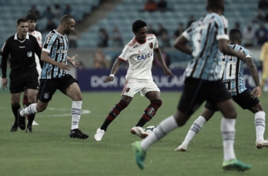 Após empate no primeiro jogo Flamengo e Grêmio brigam por vaga na semifinal da Copa do Brasil