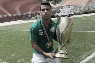 Multicampeão na base do Palmeiras, Athos Moreno reforça Portuguesa Santista na Paulista Cup Sub-20