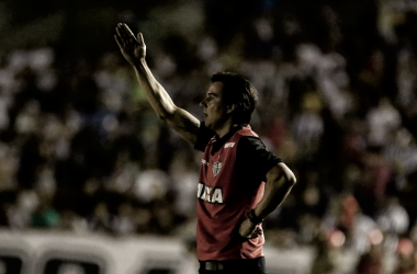 Thiago Larghi exalta empenho dos jogadores em goleada contra Botafogo-PB