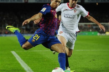 Fernando Navarro renueva con el Sevilla