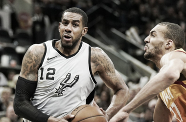 Momentazo NBA: LaMarcus Aldridge anota 45 puntos para superar a Utah