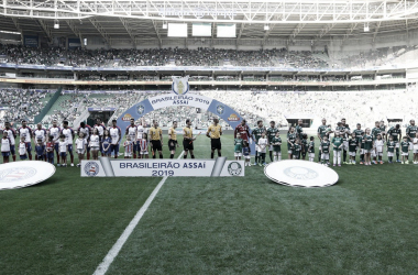 Expulsões e auxílio do VAR: em jogo tenso, Palmeiras e Bahia empatam no Allianz