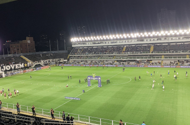 Santos x Athletico-PR AO VIVO: onde assistir ao jogo em tempo real pelo Campeonato Brasileiro 