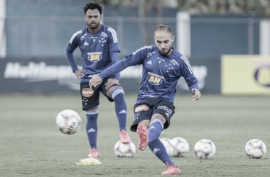 Colados na tabela, Cruzeiro e Guarani abrem rodada da Série B no
Mineirão