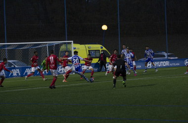 Un MiniGlorias eléctrico somete al CD Laredo (3-0)