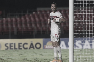 Chuva de gols: São Paulo deslancha no segundo tempo e goleia Santos na estreia de Holan