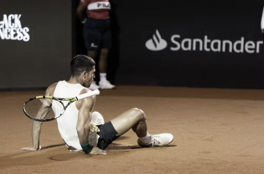 Alcaraz se lesiona no começo do jogo e desiste do Rio Open