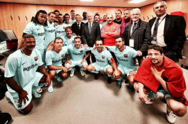 Los Barça Legends empatan en Old Trafford