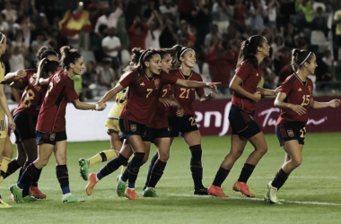 Las jugadoras de la Selección Española Femenina tras el gol de Marta Cardona|| Twitter @SEFutbolFem