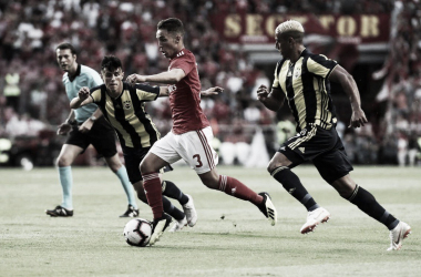 Benfica sofre contra retranca do Fenerbahçe, mas garante vitória com gol de Cervi