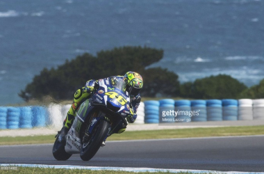 Rossi makes up for bad result in Motegi by finishing second in Phillip Island
