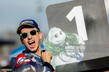 Lorenzo wins his last ever race with Movistar Yamaha at the MotoGP season finale in Valencia