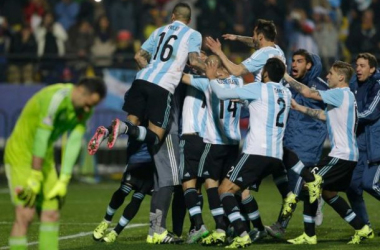 Carlos Tevez Sends Argentina To Copa America Semi-finals