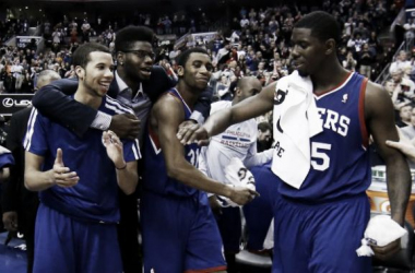 Los Sixers acaban con su histórica racha de 26 derrotas seguidas