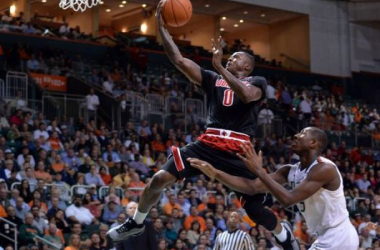 Louisville Cardinals Hold Off Miami Hurricanes To Win Fourth Straight