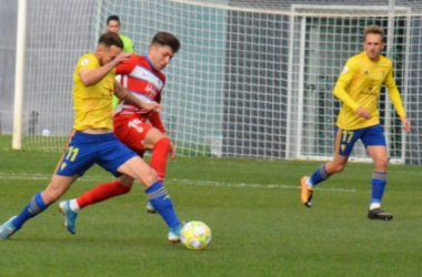 El Recreativo Granada termina el año con derrota contra el Cádiz B