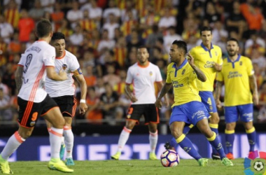 Los horrores defensivos condenan al Valencia