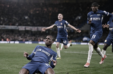 Chelsea vence Tottenham na Premier League e afunda o rival na crise