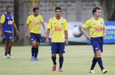 Egídio encara disputa na lateral esquerda como incentivo