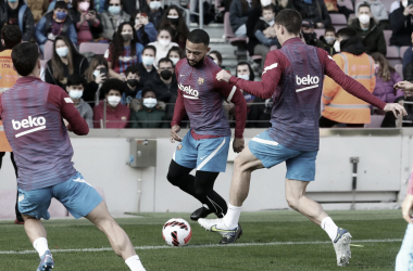 Entrenamiento a puertas abiertas en el Camp Nou