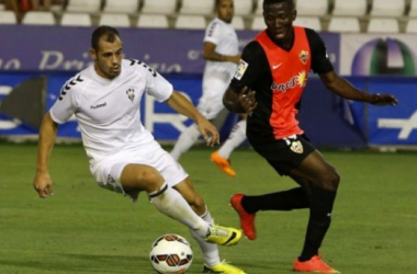 César Díaz renueva con el Albacete Balompié