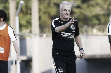 Dorival afirma que Santos está no caminho certo para sair do Z-4 mesmo após derrota ante Palmeiras