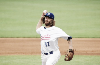 Complete game from Mark Hamburger leads St. Paul Saints to 9-2 victory