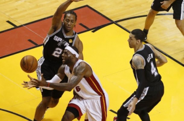 Halftime Report: San Antonio Spurs Obliterating Miami Heat In Game 3 Of NBA Finals